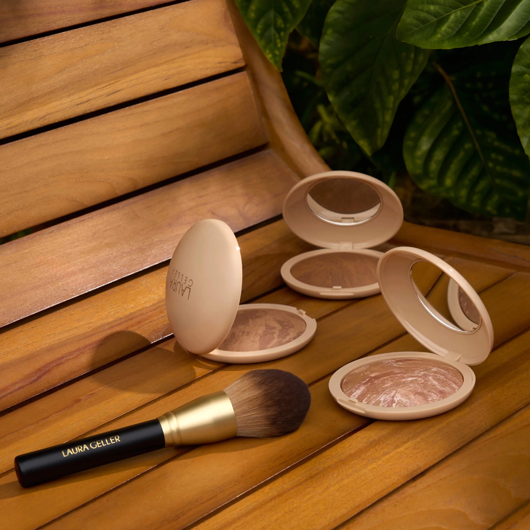 Baked Illuminating Face + Body Bronzer - Image 6
