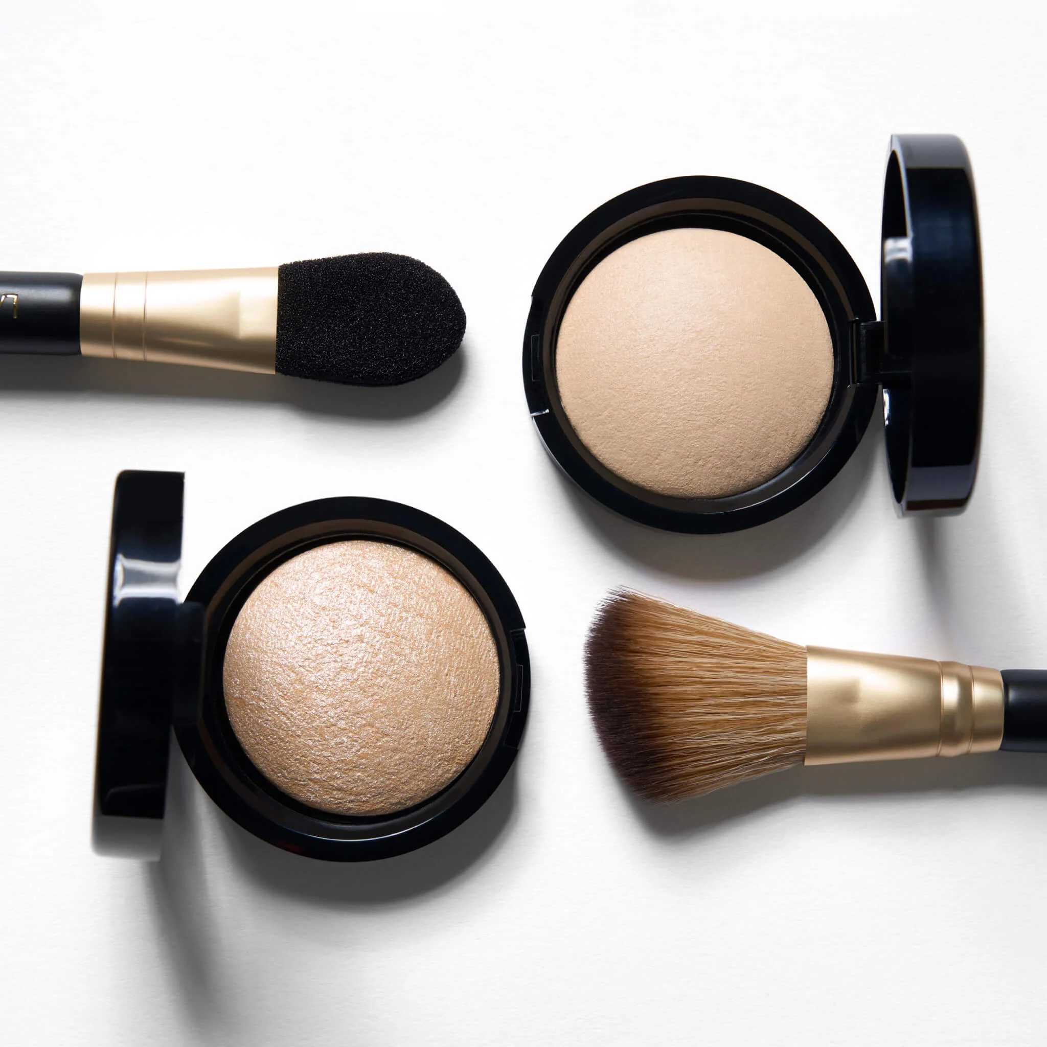 Dual-Ended Highlighter Brush - Image 6